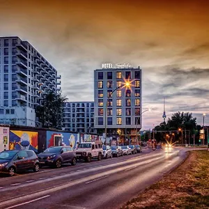 Hotel Schulz At The East Side Gallery Berlijn